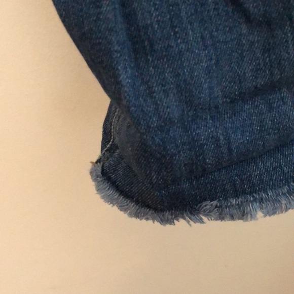 Forever 21 ripped boyfriend jeans - Picture 4 of 5